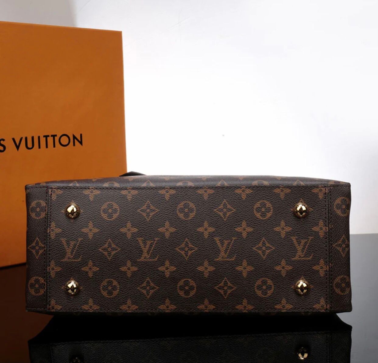 LV Tote Canvas