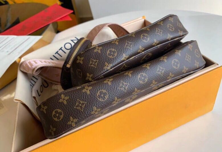 LV MULTI POCHETTE ACCESSOIRES