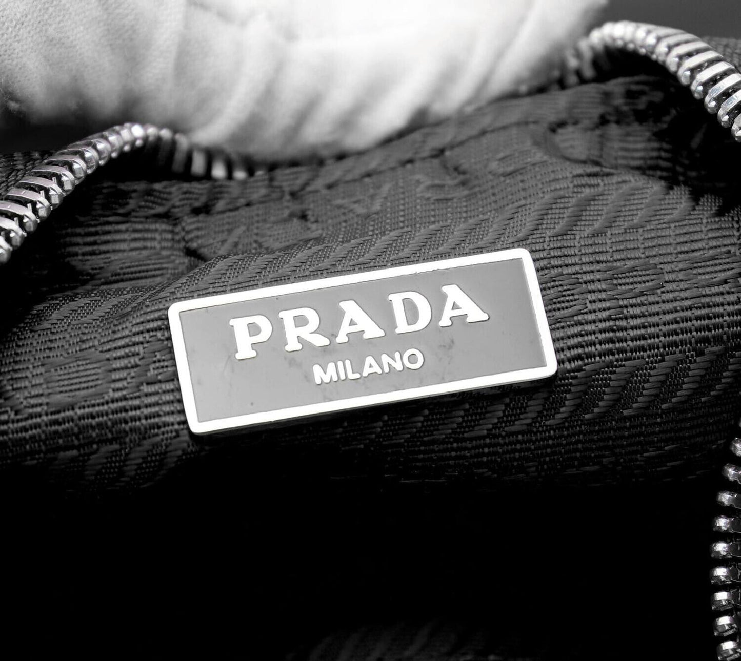 PRADA RE-EDITION 2005 IN RE-NYLON BLACK