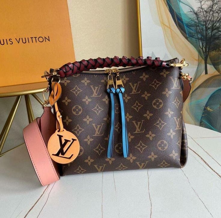 LV Hobo Beaubourg